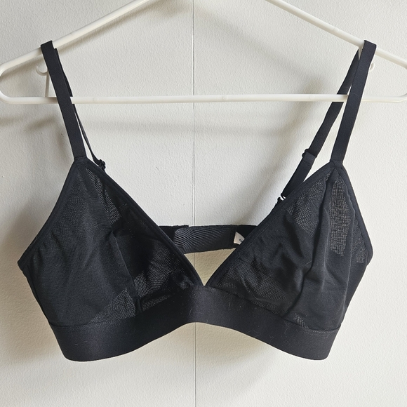 NWOT Old Navy Mesh V-Neck Bralette Top in Women's M - Picture 5 of 14